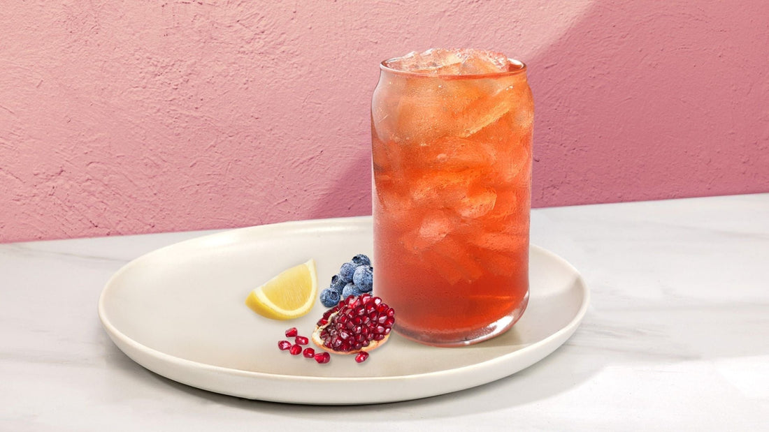 Scarlet sipper with tea and lemonade