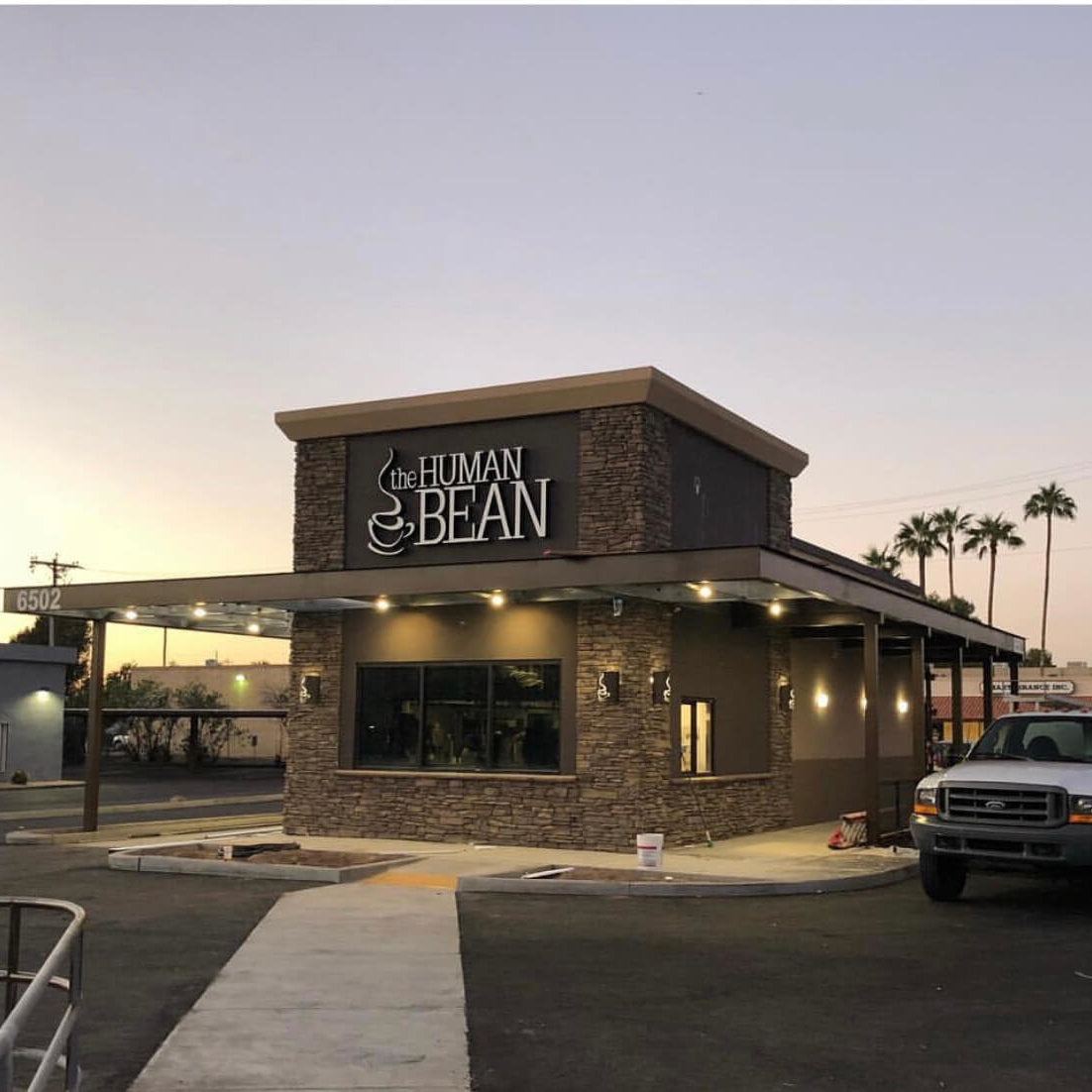 AZ - Phoenix, N 19th Ave – The Human Bean